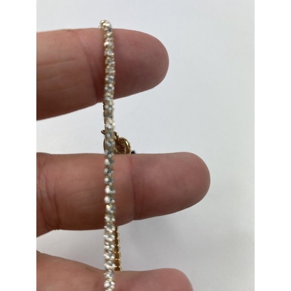 Guess Charm Bracelet ,Stretchy ,Heart Women's Bracelet - Brand New - Picture 3 of 4